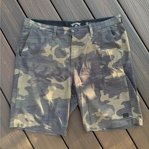 Billabong Crossfire Shorts, Size 34